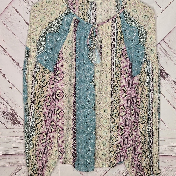 Lovestitch Floral Metallic Glitter Peasant Top - Picture 2 of 4